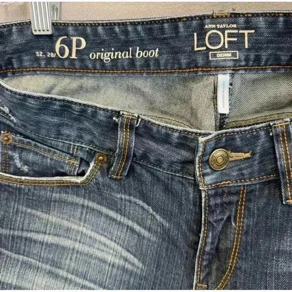 Ann Taylor Women's Petite 28/6 Original Boot Cut Mid Rise Distressed Faded Denim - Picture 7 of 9